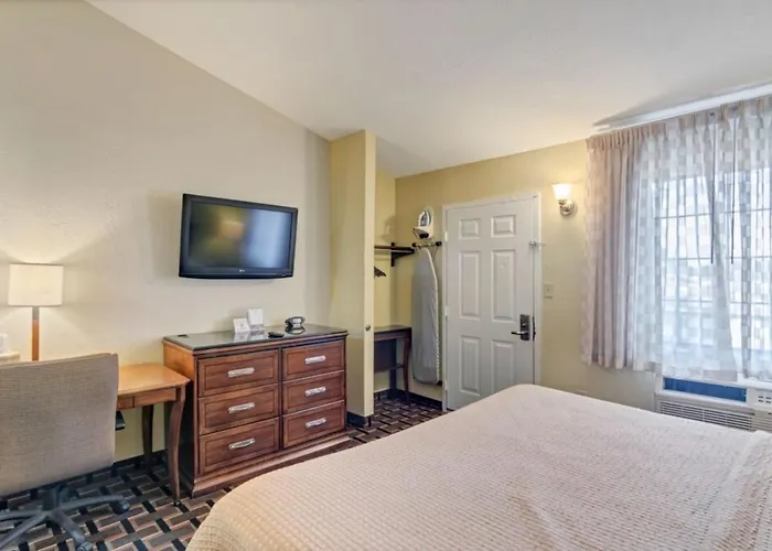 Savannah Garden Hotel