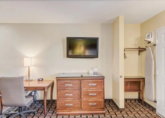 Savannah Garden Hotel